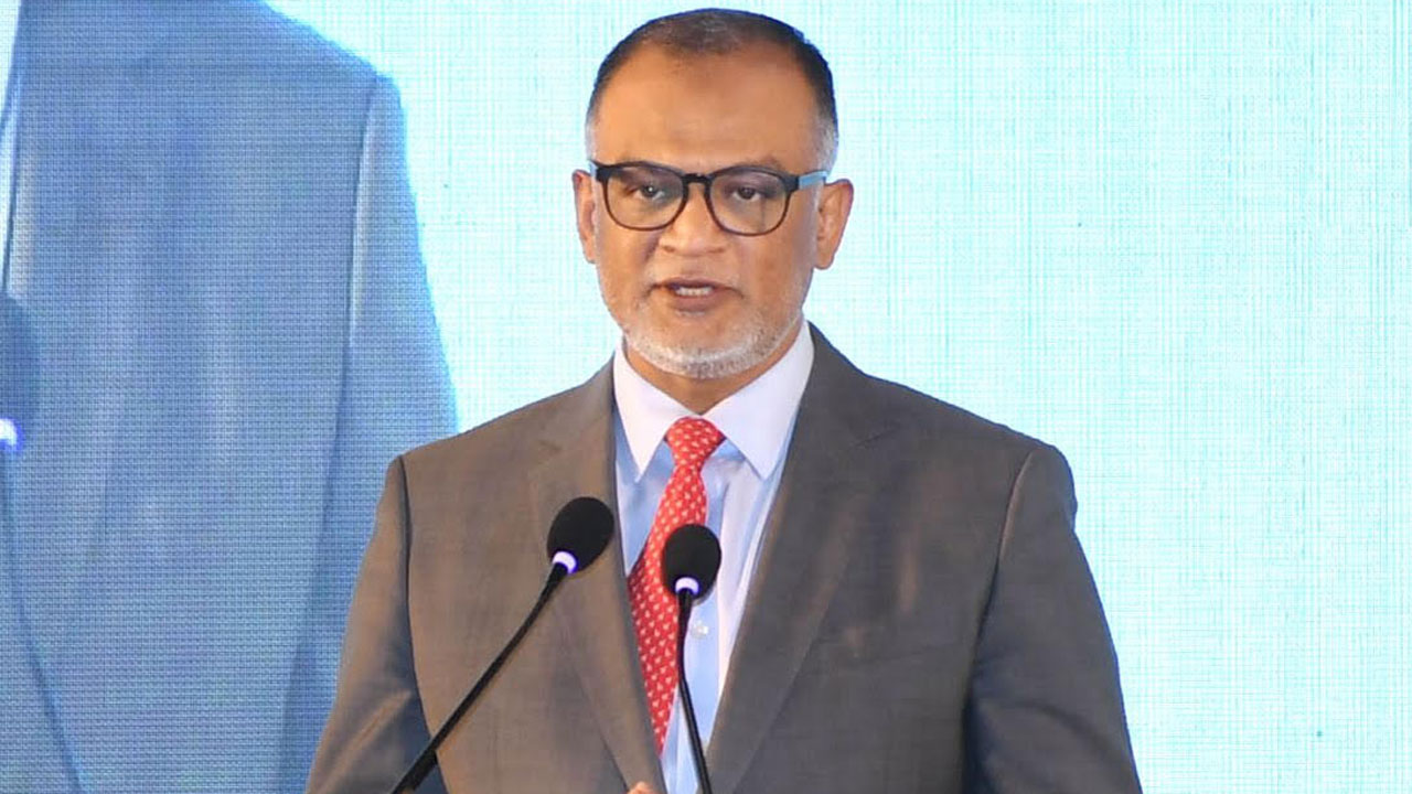 ভোজ্যতেলের দাম সরকার বাড়ায়নি : বাণিজ্য উপদেষ্টা