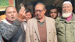 পঞ্চগড়ে আওয়ামী লীগ অফিসে জামায়াতের তালা, বিএনপি নেতার উপস্থিতিতে তালামুক্ত