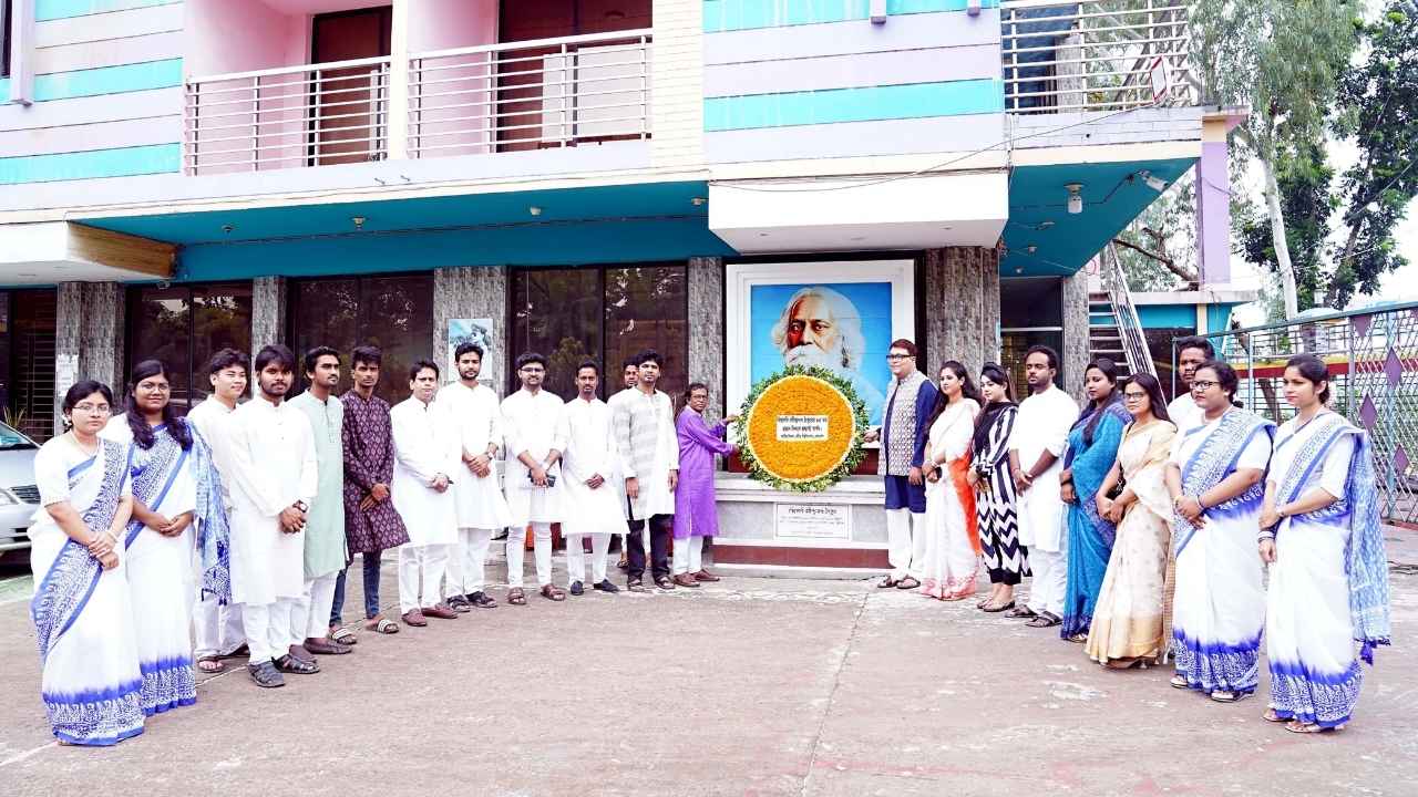 রবীন্দ্র বিশ্ববিদ্যালয়ে বিশ্বকবি রবীন্দ্রনাথ ঠাকুরের ৮৫তম মহাপ্রয়াণ দিবস পালিত