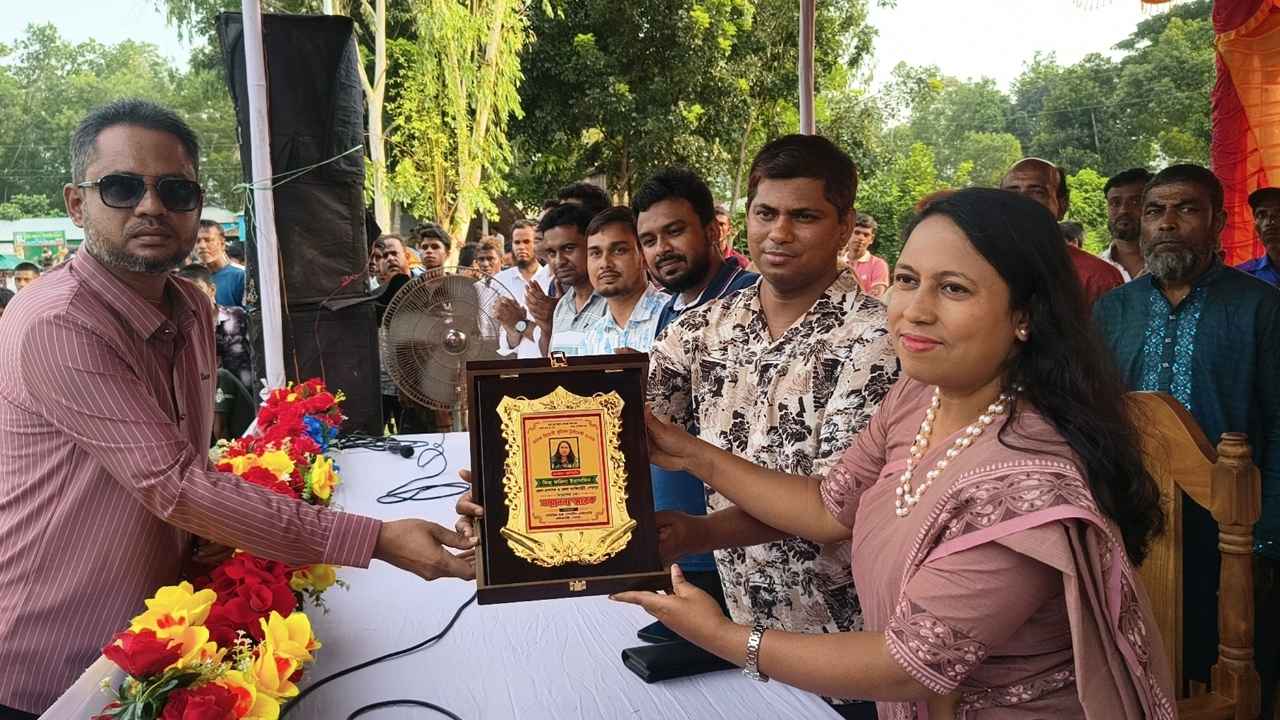 নালিতাবাড়ীতে মাদকবিরোধী ফুটবল টুর্নামেন্ট উদ্বোধন অনুষ্ঠিত
