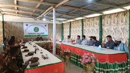 বিলাইছড়িতে গণমাধ্যমকর্মীদের সঙ্গে সেনাজোন কমান্ডারের মতবিনিময়