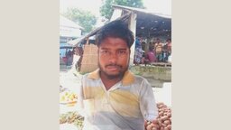 হাত না থাকায় জাতীয় পরিচয়পত্র পাচ্ছেন না ফরিদপুরের জসিম