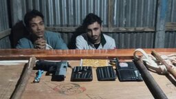 গাজীপুরে পুলিশ পরিচয়ে খেলনা পিস্তল দিয়ে চাঁদাবাজি, গ্রেপ্তার ২