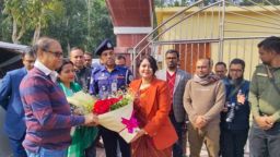 রাজাপুরে জীবনানন্দ দাশ সংগ্রহশালা ও পাঠাগার পরিদর্শন করলেন বাংলাদেশ ব্যাংকের গভর্নর