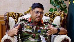 চার দিনের সরকারি সফরে মালয়েশিয়া গেলেন সেনাপ্রধান