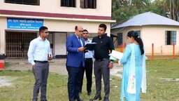 গোপালগঞ্জে বিভিন্ন ভোট কেন্দ্র পরিদর্শনে নবনিযুক্ত জেলা প্রশাসক