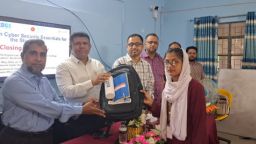 চাটখিলে সাইবার সিকিউরিটিতে দক্ষ করতে নারী শিক্ষার্থীদের প্রশিক্ষণ