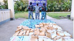 নোয়াখালীতে ৩ লাখ ২০ হাজার টাকার নিষিদ্ধ পলিথিন জব্দ