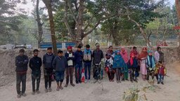 গোমস্তাপুর সীমান্ত দিয়ে নারী ও শিশুসহ ১৭ জনকে পুশ ইন