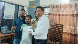 অবশেষে এনআইডি পাচ্ছেন দুই হাত না থাকা জসিম