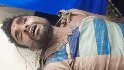 স্ত্রীর সামনে অশোভন আচরণের প্রতিবাদ করায় স্বামীকে প্রকাশ্যে হত্যার অভিযোগ