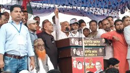 লোভ বা লাভ নয়, মানুষের ভালোবাসার জন্য রাজনীতি করি : মনিরুল ইসলাম