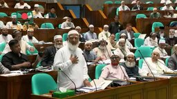 ‘গণবিরোধী’ বিল পাসের প্রতিবাদে সংসদ থেকে বিরোধী দলের ওয়াকআউট