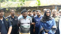 সাতক্ষীরার তালায় নকল সার-কীটনাশক তৈরির অভিযোগে সাব-ডিলার আটক