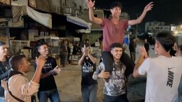 ইসরায়েল-হামাস চুক্তি স্বাক্ষরের পর গাজায় উচ্ছ্বাস