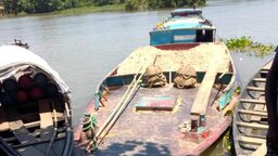 কলমাকান্দায় ২শ' ঘনফুট বালু জব্দ,  ৫০ হাজার টাকা জরিমানা
