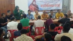সাতক্ষীরা পৌরসভার ১, ২ ও ৩নং ওয়ার্ডের সুধীজন ও গণ্যমান্য ব্যক্তিদের সাথে মহিলা কাউন্সিলর প্রার্থী মৌমি কুইন সাথীর মতবিনিময় সভা