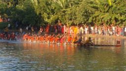 মুকসুদপুরের কুমার নদে ঐতিহ্যবাহী নৌকা বাইচে হাজারো মানুষের ঢল