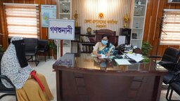 বাঁশের বেড়ার অবরোধ থেকে মুক্তি : নেত্রকোণায় ডিসি'র গণশুনানীতে আবু সাঈদের পরিবার উদ্ধার