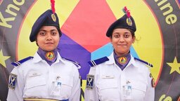 জাতীয় প্যারেডে খুলনা বিশ্ববিদ্যালয়ের দুই ক্যাডেট