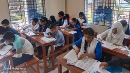 মনোহরদীতে কুরআন-সুন্নাহ্ ফাউন্ডেশনের আয়োজনে মেধা বিকাশ বৃত্তি পরীক্ষা অনুষ্ঠিত