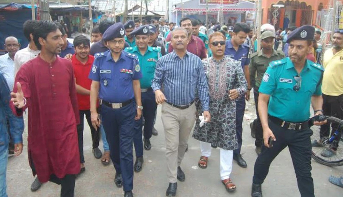 আওয়ামী লীগের কার্যক্রমে নিষেধাজ্ঞা প্রত্যাহারের সম্ভাবনা নেই : আসিফ নজরুল