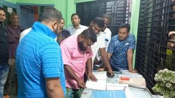 তেঁতুলিয়ায় ইউএনওর অভিযানে ৩২০ লিটার জ্বালানি তেল উদ্ধার