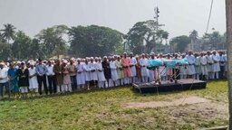 রাজাপুরে বিএনপি নেতা নাসিম আকনের জানাজায় জনসমুদ্র