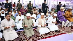 ঈদের প্রধান জামাতে দেশ-জাতির কল্যাণ ও বিশ্বের শান্তি কামনা