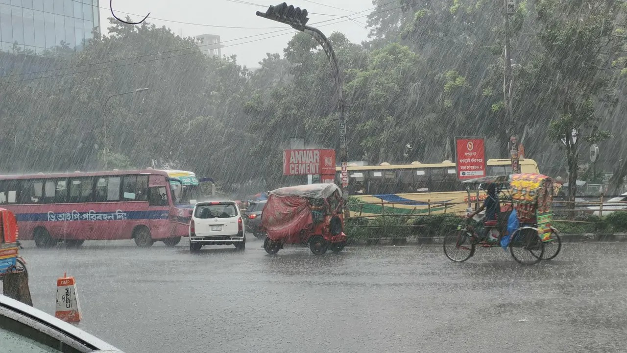 বঙ্গোপসাগরে নতুন লঘুচাপের শঙ্কা, বৃষ্টি হতে পারে সারা দেশে