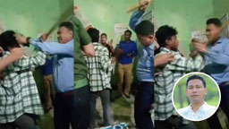গায়ে ধাক্কা লাগায়, কিশোরকে পিটিয়ে ক্লান্ত হয়ে বসে পড়েন ইউএনও