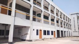 স্বামীর মৃত্যুর পর দুই সন্তানসহ গৃহবধূকে বাড়িছাড়া করার অভিযোগ, আদালতে মামলা