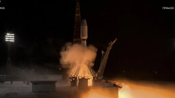 রাশিয়ার সয়ুজ রকেটে চড়ে মহাকাশে ইরানের তিন স্যাটেলাইট