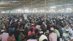 ভোর থেকে শুরু রান্না, প্রতিদিন ৬ হাজার মানুষের ইফতার আয়োজন