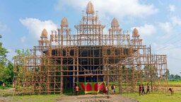 নজর কাড়ছে নীলফামারীর বাবুপাড়ার পূজা মণ্ডপ