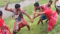 নোয়াখালীতে প্রকাশ্যে নারীকে পেটানো সেই যুবদল নেতা বহিষ্কৃত