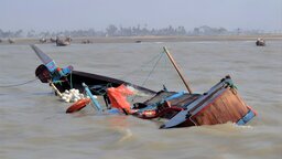 নাইজেরিয়ার নাইজার রাজ্যে নৌকাডুবিতে ২৫ জনের প্রাণহানি