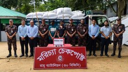 রামুতে মিয়ানমারে পাচারের সময় ১০০ বস্তা ইউরিয়া সারসহ আটক- ২