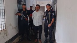 র‍্যাবের অভিযানে রাজধানী থেকে শীর্ষ সন্ত্রাসী শফিক ডাকাত গ্রেপ্তার