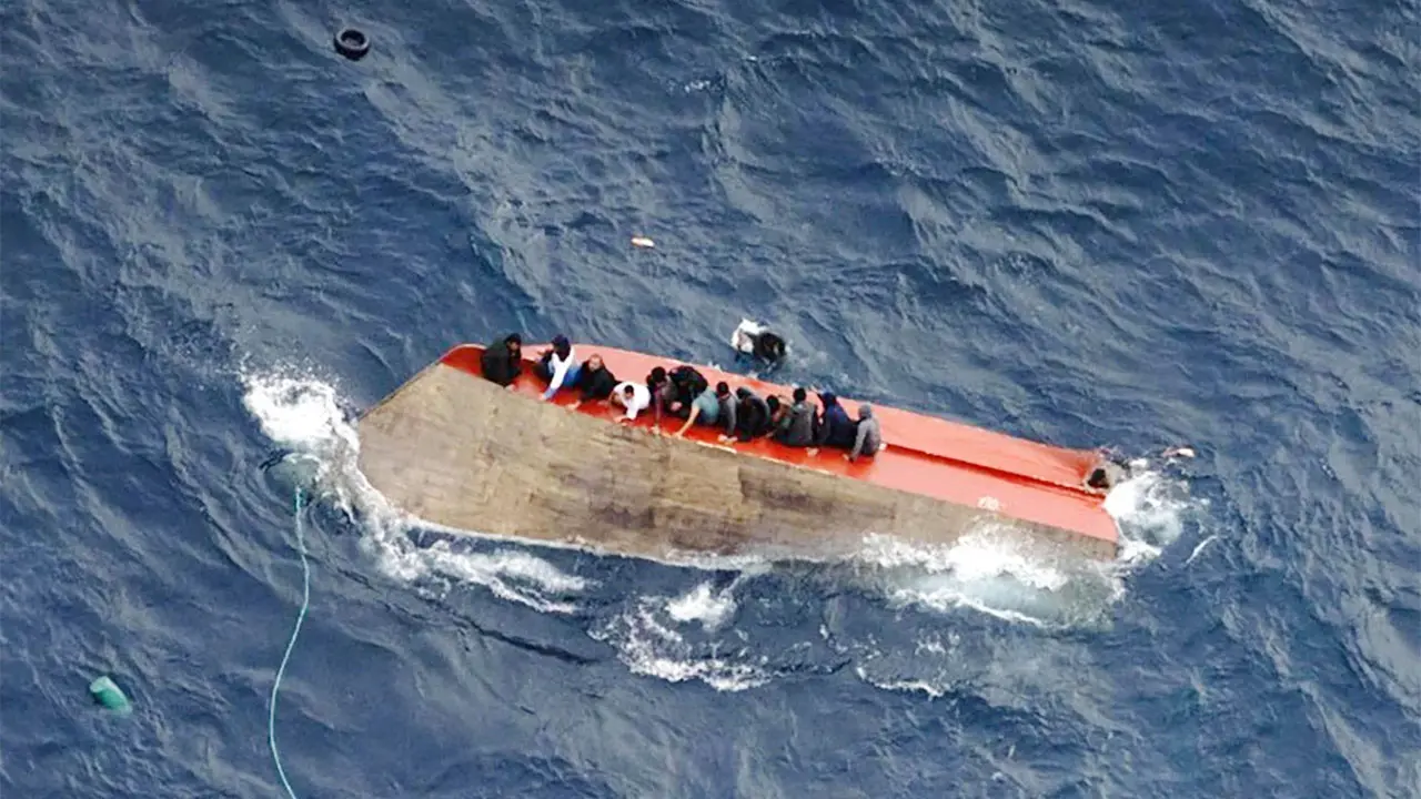 ভূমধ্যসাগরে নৌডুবি : ৭০ অভিবাসনপ্রত্যাশী নিখোঁজ, বাংলাদেশিসহ উদ্ধার ৩২