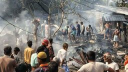 বাকেরগঞ্জে অগ্নিকাণ্ডে তিনটি বসত ঘর পুড়ে ছাই