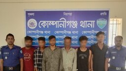 নোয়াখালীতে কিশোর গ্যাংবিরোধী অভিযানে আটক ১০৪