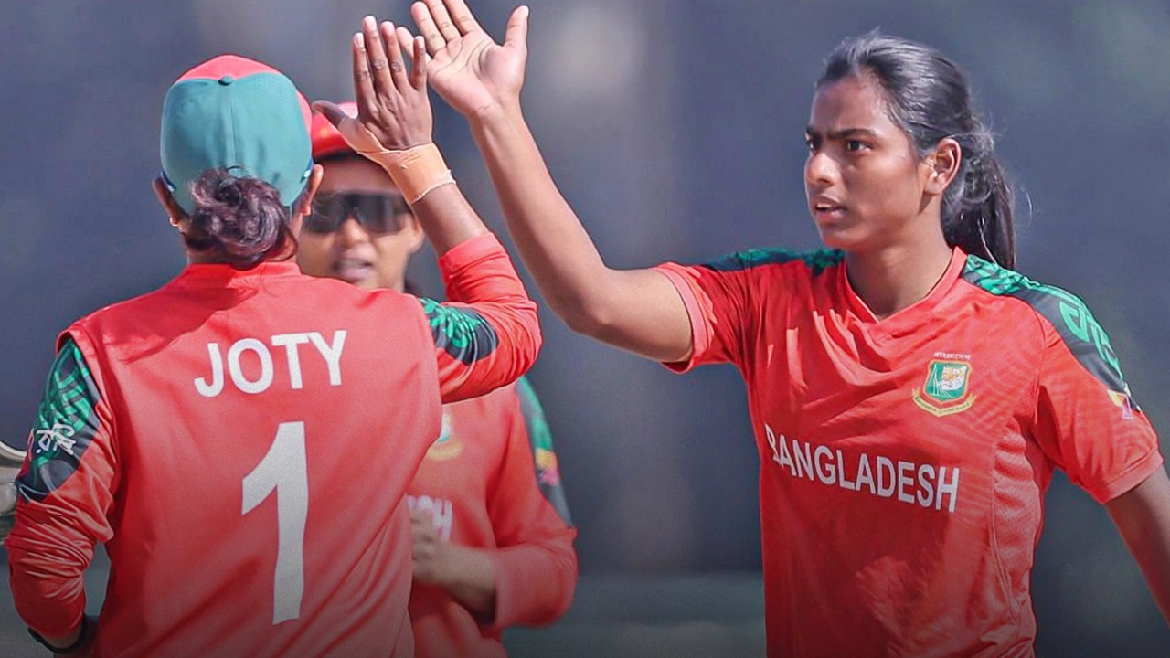 রেকর্ড ব্যবধানে স্কটল্যান্ডকে হারাল বাংলাদেশের মেয়েরা