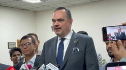 নির্বাচনে কোনো পক্ষ নেবে না যুক্তরাষ্ট্র : মার্কিন রাষ্ট্রদূত