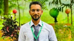 অর্থাভাবে ভর্তি হতে না পারা শিক্ষার্থীর পাশে ববি ছাত্রদল নেতা সাব্বির