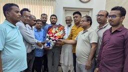 রিপোর্টার্স ফোরাম গোপালগঞ্জের পক্ষ থেকে এডিসি তারেক সুলতানকে সংবর্ধনা