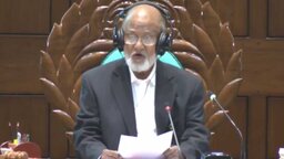 সংসদের প্রথম অধিবেশনের সভাপতি খন্দকার মোশাররফ