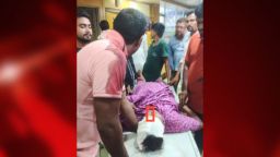 ঘরে ঢুকে আ.লীগ নেতার মাকে কুপিয়ে স্বর্ণালংকার ও টাকা লুট