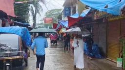 মৌসুমী বায়ুর প্রভাবে বৃষ্টিপাত, জনজীবনে চরম দুর্ভোগ