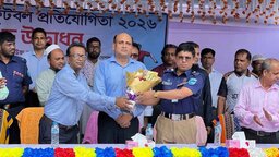 গোপালগঞ্জ সরকারি কলেজে আন্তঃবিভাগ ফুটবল প্রতিযোগিতার শুভ উদ্বোধন
